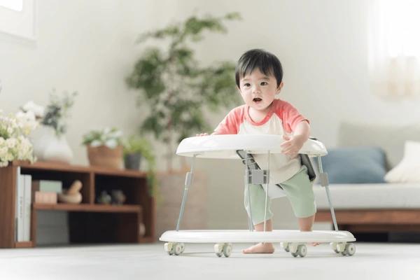 More Than Just Moving: How to Use an Activity Walker to Boost Your Baby’s Brain Power<