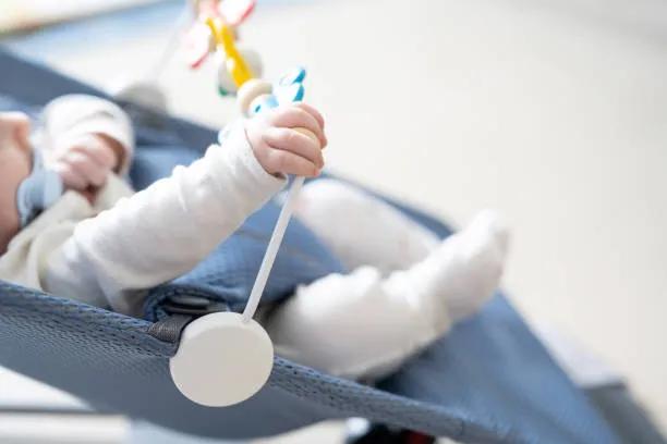 Smart Parenting: How Modern Technology in Cradle Swings Makes Life Easier