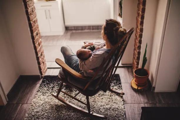 Rocker or Bouncer? Finding the Perfect Soothing Seat for Your Baby
