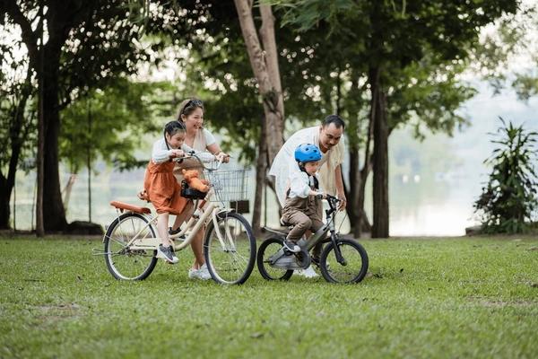 The "No-Tears" Method: How to Teach Your Child to Ride Their First Bicycle