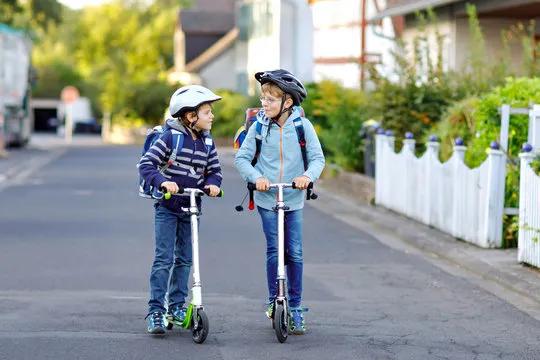 More Than a Toy: How a Kids' Scooter Builds Better Balance and Brainpower