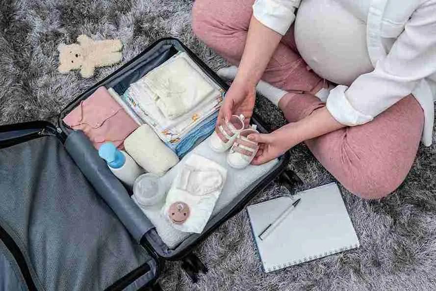 Clothing Essentials for Mom in Hospital Bag