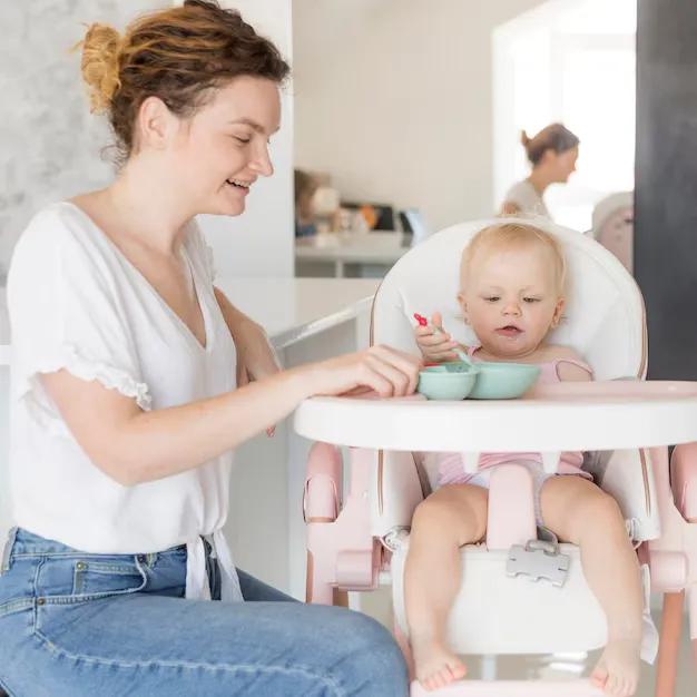 The Social High Chair: Why Eye-Level Mealtime is a Secret Ingredient for Early Speech